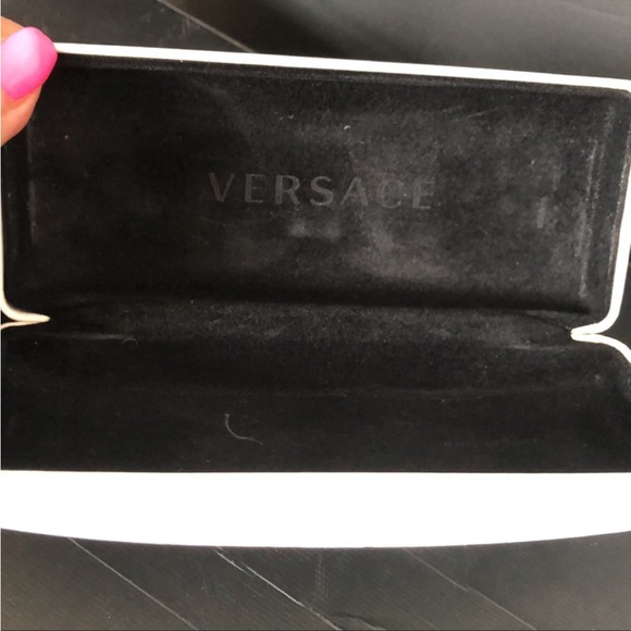 Versace sunglasses *authentic* - Picture 9 of 9